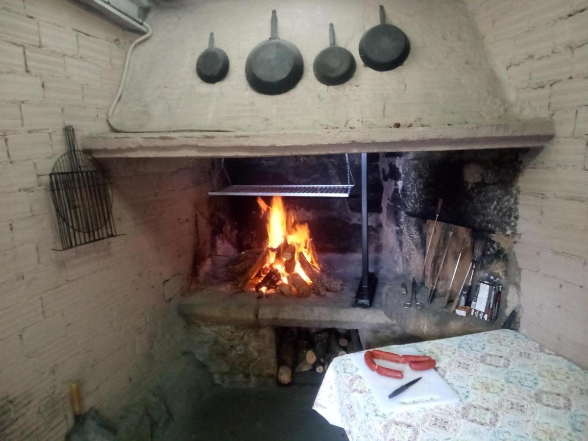 A Casa De Lucha Guest House Meis ภายนอก รูปภาพ